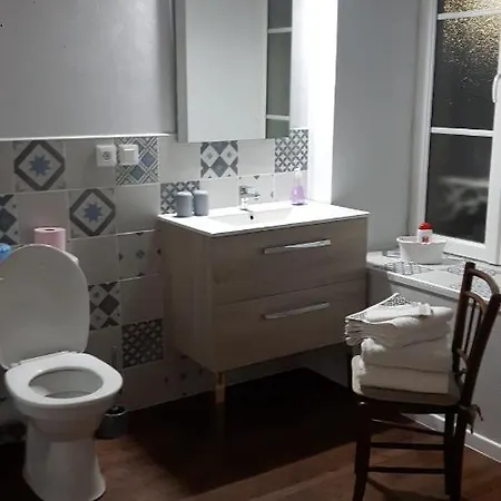 Frühstückspension D'hotes Et Table D'hotes- Valentine 44 3*