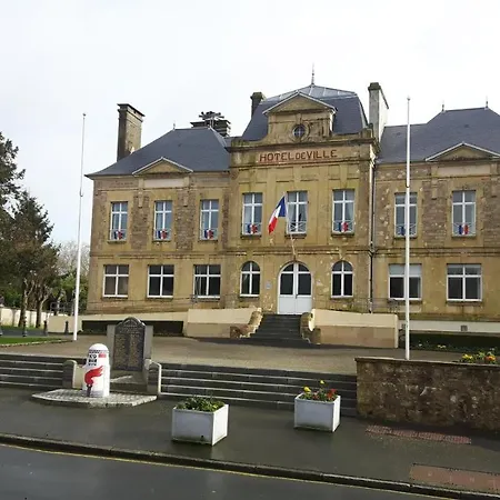 فندق مبيت وإفطار D'hotes Et Table D'hotes- Valentine 44 Sainte-Mère-Église
